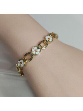 Micro Mosaic Daisy Chain Bracelet Vintage Gold Tone White Enamel Accents Size 7